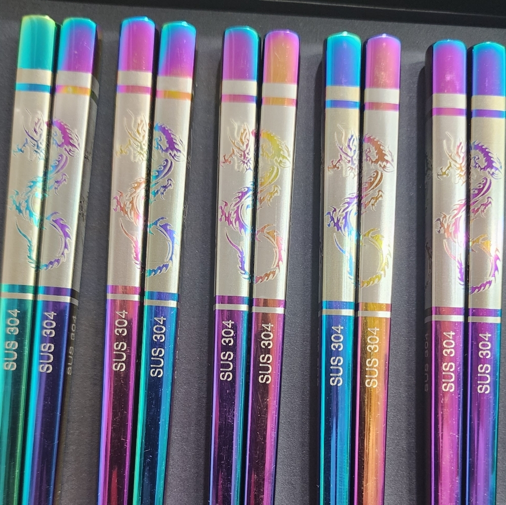  چاپستیک اژدها 